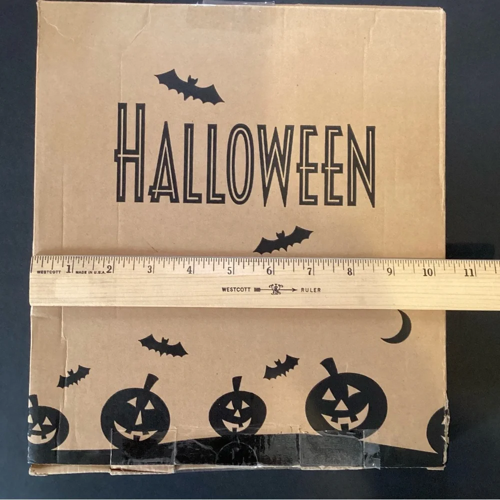 VTG AVON 1997 Halloween Welcome Wooden Door Hanger. - Picture 10 of 14
